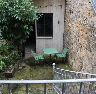 Lons-le-Saunier Apartment | joli 2 pièces avec cour privée