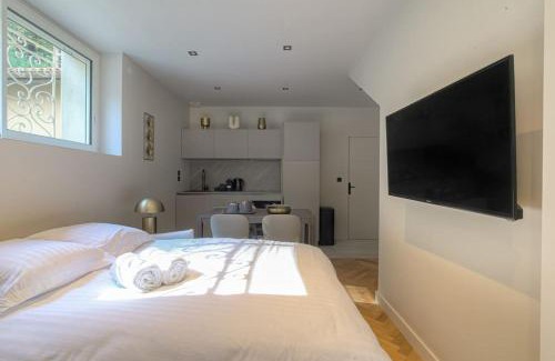 Saint-Didier-au-Mont-d'Or Apartment | Joli appartement T2, bien équipé, Saint-Didier