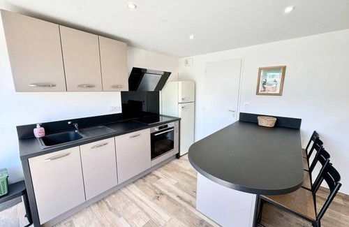Larmor-Plage Apartment | Joli appartement neuf – Jardin – 500 m des plages