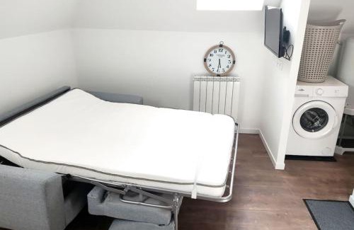 Les Avenieres-Veyrins-Thuellin Apartment | Joli petit studio neuf idéalement situé Walibi 7 min