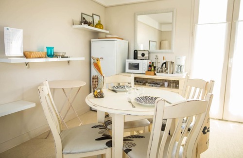 La Flotte Apartment | Jolie Brise - Apartment for with a pool