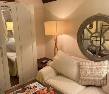 Veigy-Foncenex House | Jolie Chambre double avec Balcon
