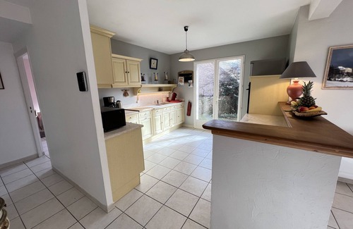 Embrun House | Jolie maison lumineuse, à proximité des commodités et lac de Serre Ponçon