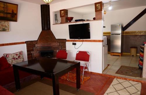 Bine el Ouidane House | Jolie petite maison vue sur lac
