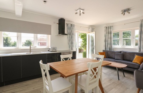 Wells-next-the-Sea Cottage | Jolly Sailors Retreat - Wells Next the Sea