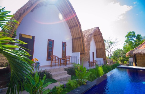 Penida Island Apartment | Jona Bungalow Pool View