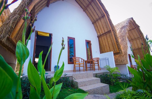 Penida Island Apartment | Jona Bungalow Pool View