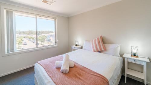 Jordan Springs House | Jordan Spring Sweet 5 Br -Close to Shops&Parks