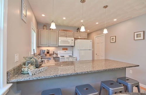 Gloucester House | Joseph's Way: A charming cottage in a quiet setting, near Good Harbor Beach.