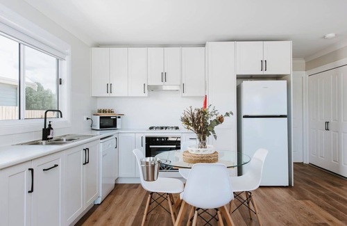 Bombira Cottage | Josephs Place A Restful Retreat for Two