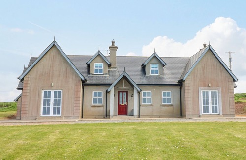 Templetown Cottage | JOSIE'S HOUSE, family friendly in Fethard-On-Sea, County Wexford