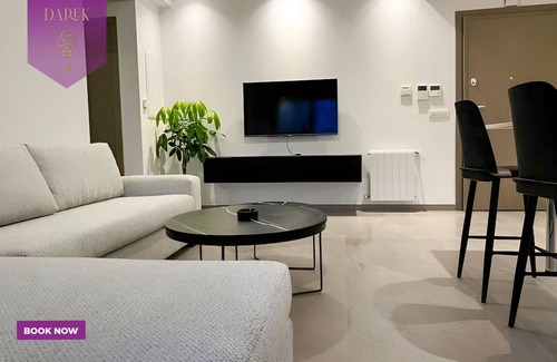 Jardins De Carthage Apartment | JourneyJoy Ii Luxury Apartment with Pool & Gym