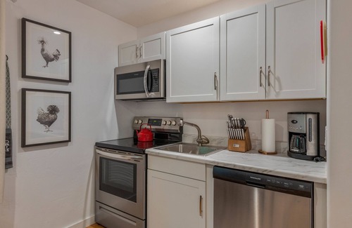 Occidental Cabin | Joy Cottage ~ Monthly Stays Available at this Peaceful Retreat in Occidental