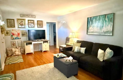 Spartanburg House | Joy for your Journey - 3-bedroom house in peaceful Spartanburg w/WiFi, Kitchen