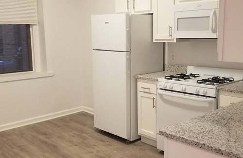 Hyde Square House | JP Renovated 2-3 Bedroom unit close to downtown Boston and hospitals