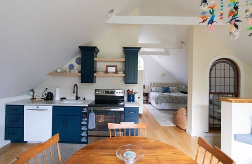 Laurel Park Apartment | Jubilee Carriage House