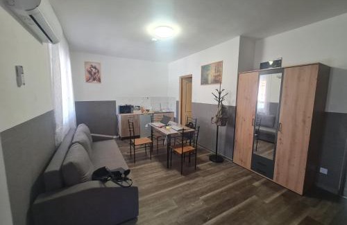 Pusztavacs Apartment | Juhar Kiskunhalas