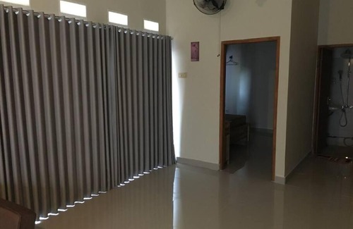 Banyuasri House | Juicezzy Home Fully Furnished 3 BR Guest House