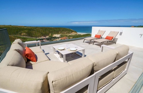 Barril de Cima Apartment | Julião Beach House in Carvoeira