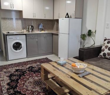 Vagharshapat Apartment | Julia's Place - Apartment, Garden & BBQ