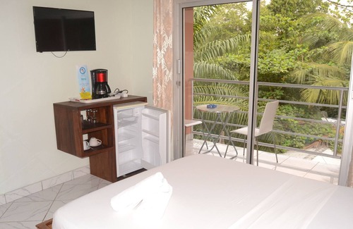 Kribi House | Julienne Classic Double Room, 1 Double Bed, Ground Floor
