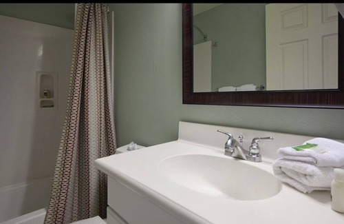 Beachside Village Resort | July 4th! Beachfront entire 1bed/1bath Condo!
