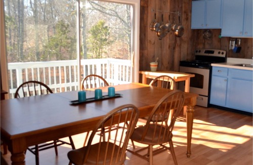 Chilmark House | July Special. $2,800/week, Flexible Dates. Extra night for free. (July 12-26)