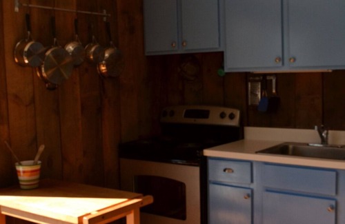 Chilmark House | July Special. $2,800/week, Flexible Dates. Extra night for free. (July 12-26)