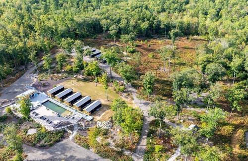 North Sebago Cabin | JUNCO - RESORT WITH 12 PROPERTIES. NATURAL POND FOR SWIMMING. CAFE ON SITE.