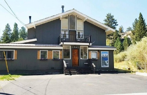 June Lake Ski Chalet | June Lake Chalet located in the quintessential June Lake Village, Sleeps 5.