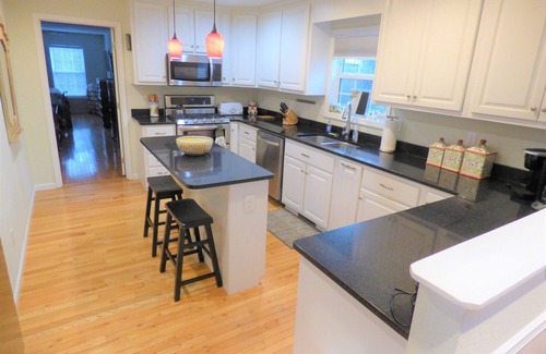 Murphy House | JUNE SPECIAL! 139 dollars per night!River Haven, your escape to the Mountains.