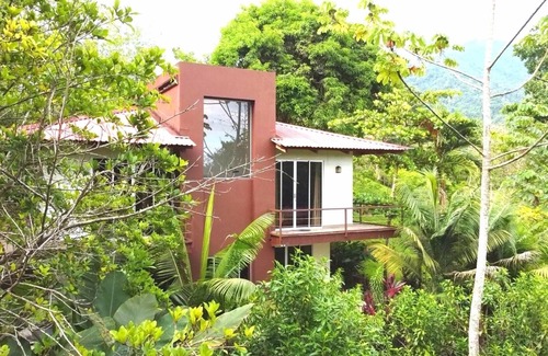 Canton Parrita House | Jungle Mountain House with Private Pool and 3 Bedrooms near Manuel Antonio