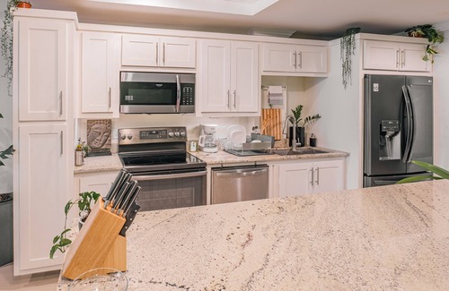 Cocorite Apartment | Jungle Oasis: Sea&City Views W/pool & Ruby Sunsets
