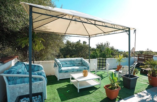 Terra Mala Apartment | Jungle Room your green oasis by the sea