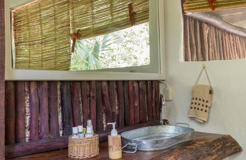 Tulum Cabin | JUNGLE TOWER & MAYAN HOUSE IN THE MIDDLE OF THE JUNGLE- MINUTES FROM TULUM