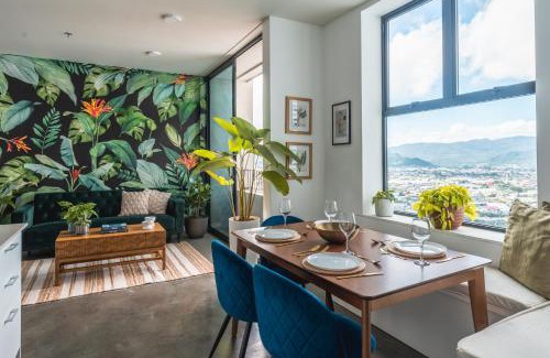 La California Apartment | Jungly Penthouse City View