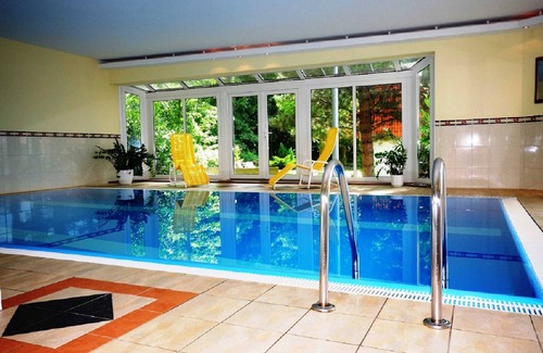 Plau am See House | Junior Suite at the Park Chalet - Parkhotel Klüschenberg