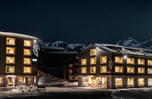 Warth House | Junior Suite incl. breakfast - Berghotel Biberkopf
