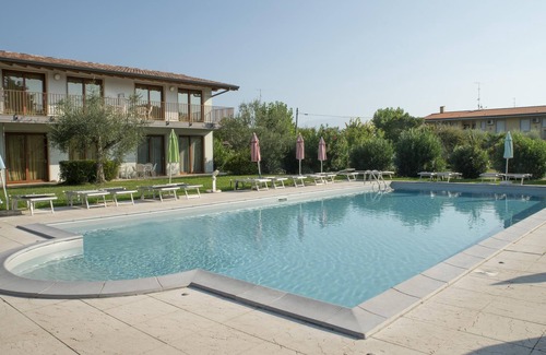 Pieve Vecchia Apartment | Junior Suite 2 with Shared Pool & Balcony