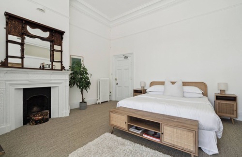 Bray on Thames Hotel | Junior Suite with Garden View at River Arts Club Hotel
