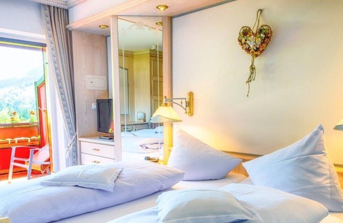 Riezlern House | Juniorsuite - Edelweiß Süd - Almhof Rupp