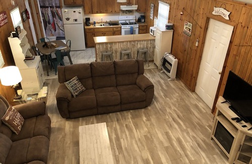Canadian Cabin | Juniper Cabin-wildlife w/serene patio and outdoor experience-30/50 amp hookup