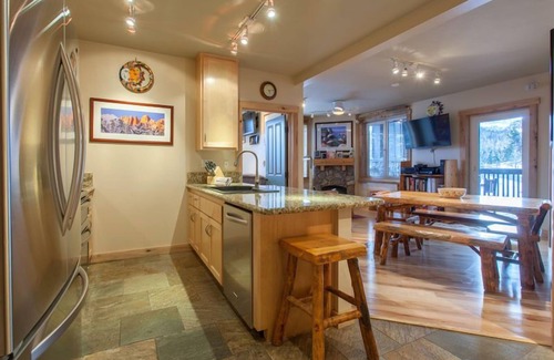 Mammoth Lakes Condo | Juniper Springs Lodge #426 - Luxury Ski in Ski out! 2 Bedroom; (End Unit)