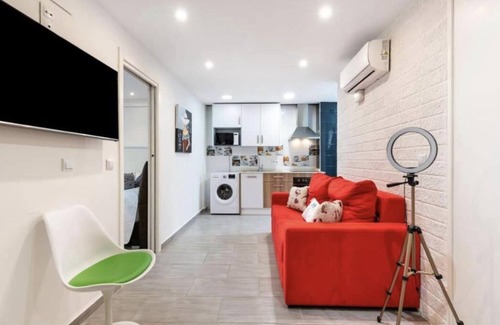 Cruz de Humilladero Apartment | JUNTO ESTACIONES DE TREN Y AUTOBUS A SOLO 10 MIN CAMINANDO DEL CENTRO DE MÁLAGnn