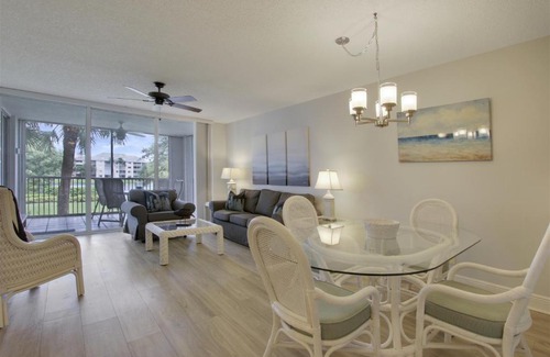 Jupiter Bay House | Jupiter Bay D209 Jupiter Beach Vacation Rental by Unique Vaca Stay