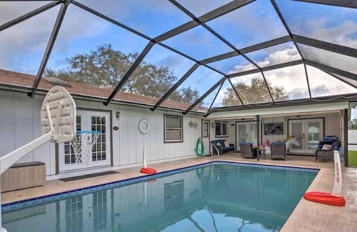 Jupiter Other | Jupiter Resort Home: Putting Green W/ Heated Pool!