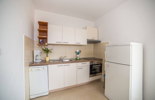 Palit Apartment | JURIĆ apartments with outdoor pool and bargain in RAB-PALIT