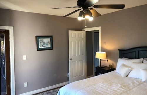 Mira Costa House | Just 3 miles to the beach!