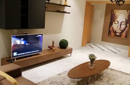 Les Berges Du Lac II Apartment | Just a few metres from all amenities, a magnificent apartment