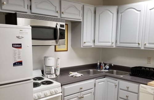 Lawrenceburg House | Just a little basement efficiency in the Heart of Downtown Lawrenceburg.
